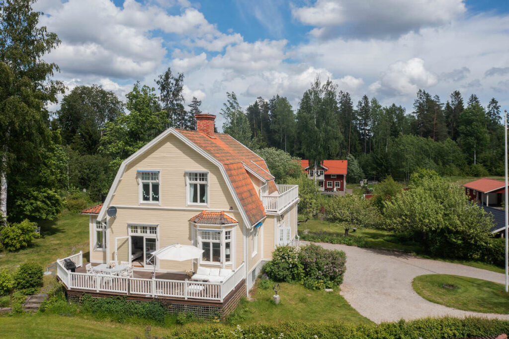 Byte av varmvattenberedare till villa i Sickla Henriksdal. Nacka