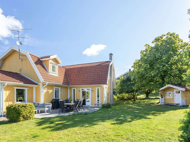 Avloppsrensning i 2 planshus. Trångsund Mörtvik